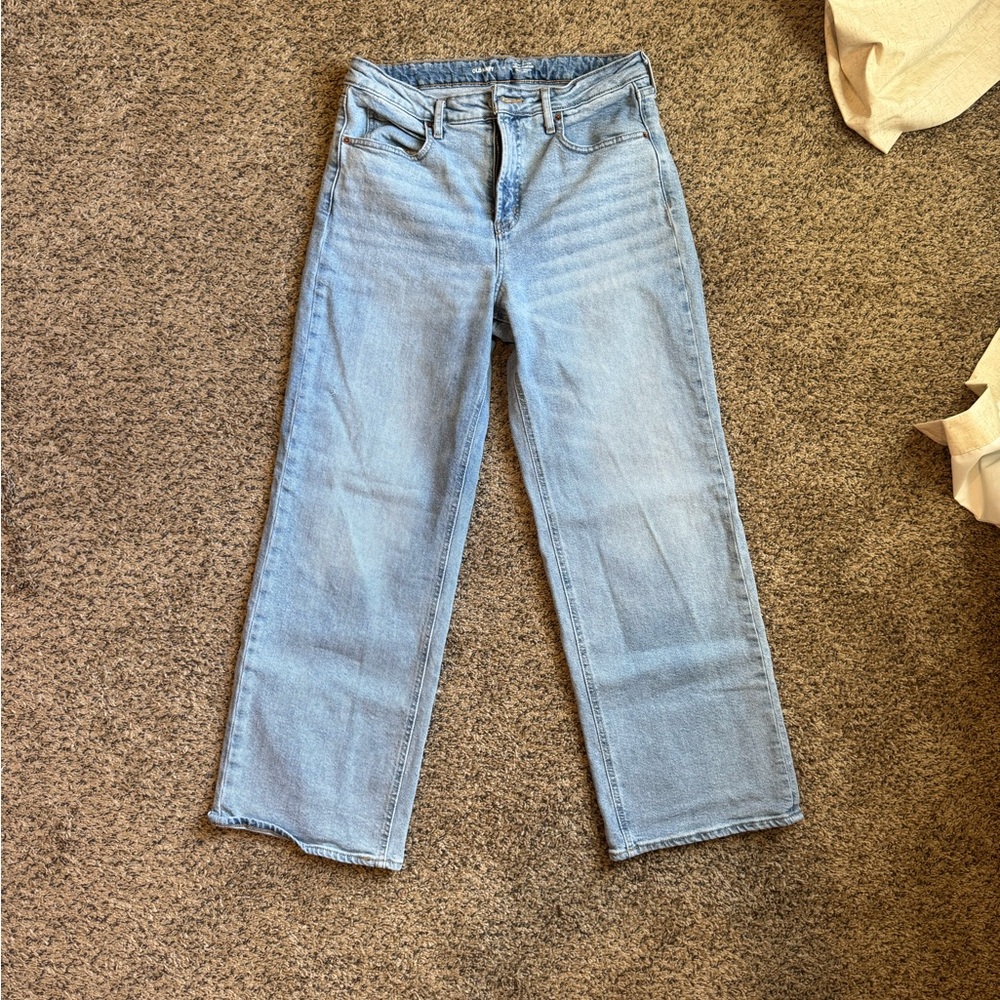 Old Navy Women's Straight Leg Jeans in Light Blue